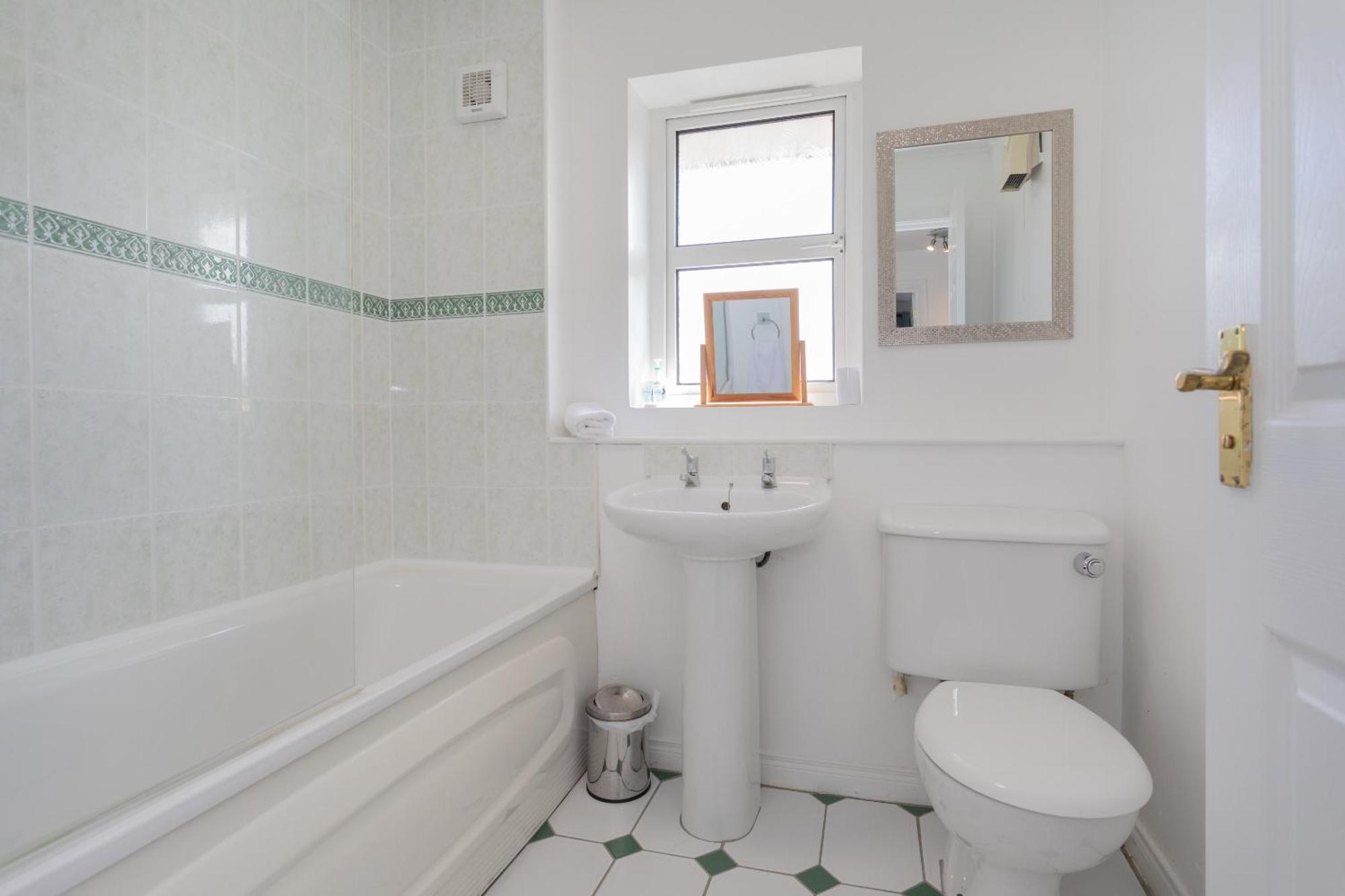 Ardenlee - Stylish 3 Bed Apt Close To City, Parking And Wifi Белфаст Екстер'єр фото